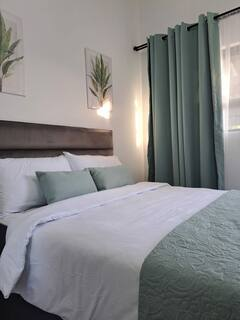 Double Room - Affordable accommodation Bellville South Cape Town